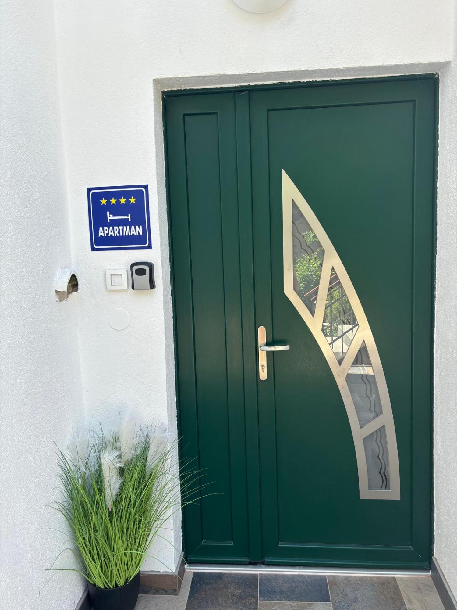 Centar 103 Apartment شيبينيك المظهر الخارجي الصورة